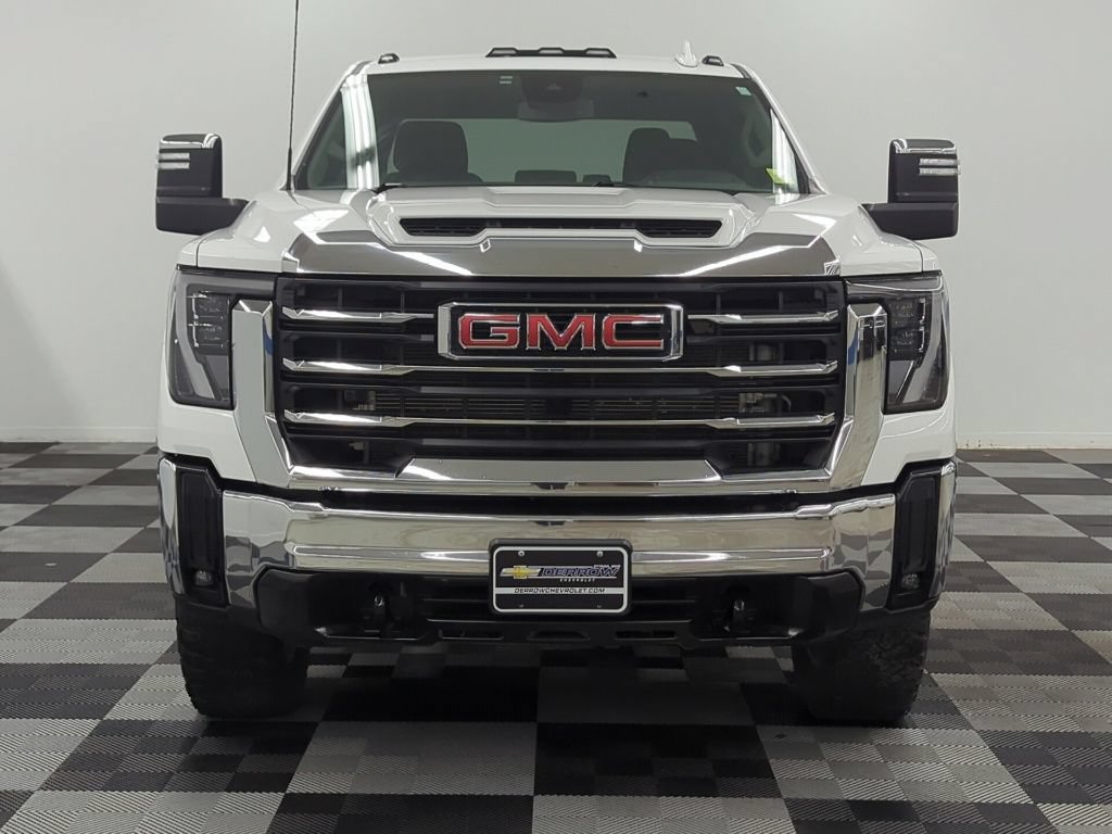 Used 2024 GMC Sierra 2500 SLT AWD/4WD image 2