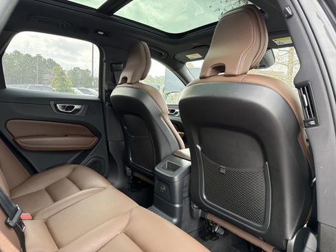 Used 2023 Volvo XC60 T8 Plus AWD/4WD image 17