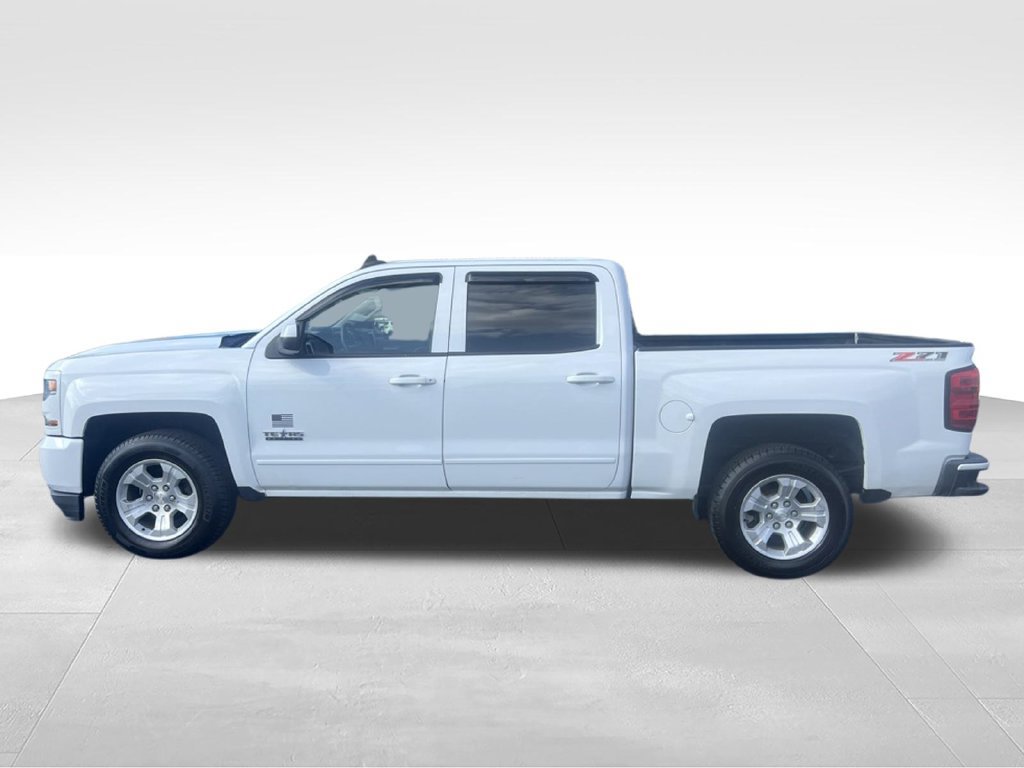 Used 2018 Chevrolet Silverado 1500 LT w/ Texas Edition AWD/4WD image 3
