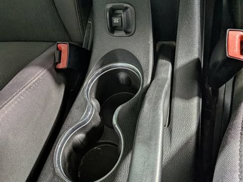 Used 2012 Chrysler 200 Touring FWD image 22