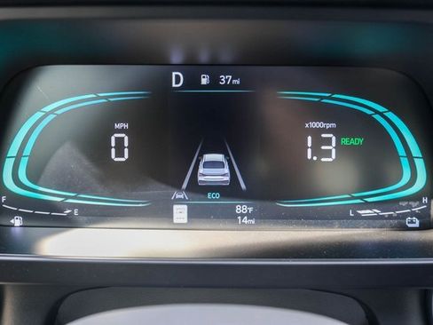 New 2025 Hyundai Elantra Blue image 23