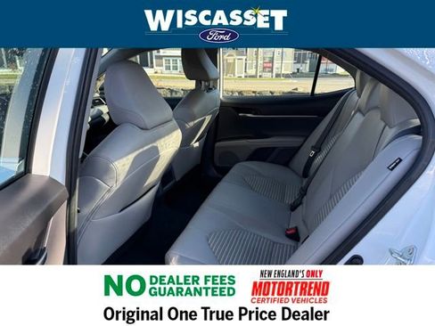 Used 2024 Toyota Camry SE image 5