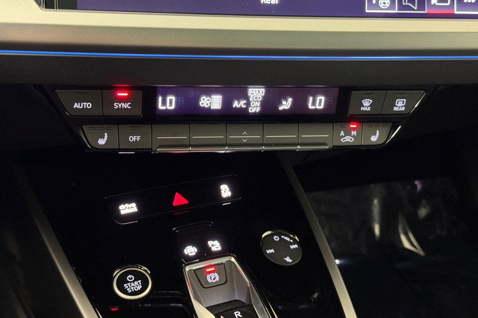 Certified 2024 Audi Q4 e-tron Premium Plus w/ Premium Plus AWD/4WD image 20