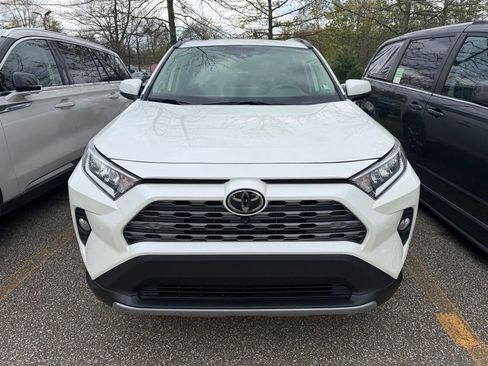 Used 2020 Toyota RAV4 Limited AWD/4WD image 2