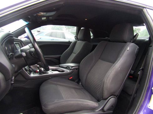 Used 2019 Dodge Challenger SXT RWD image 12