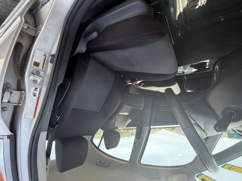 Used 2009 Suzuki SX4 Sport FWD image 9