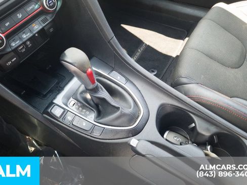 Used 2019 Hyundai Veloster 2.0 Premium FWD image 23