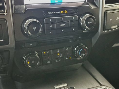 Used 2017 Ford F150 XLT w/ Equipment Group 302A Luxury AWD/4WD image 18