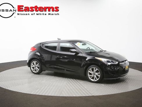Used 2016 Hyundai Veloster image 45