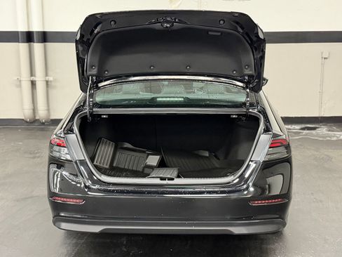 Used 2024 Honda Accord Sport image 15