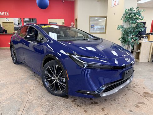 Used 2024 Toyota Prius Limited image 1