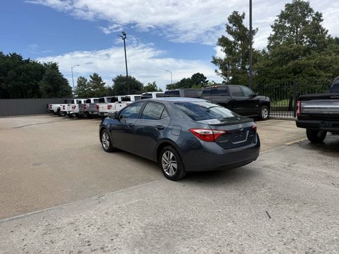 Used 2015 Toyota Corolla LE FWD image 4