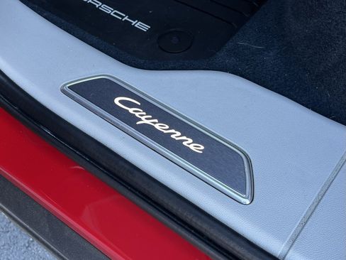 Certified 2021 Porsche Cayenne Coupe image 22