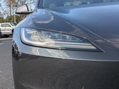 Used 2024 Tesla Model 3 Standard Range image 10