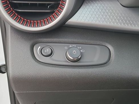 New 2026 Chevrolet Trax RS image 25