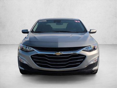 Used 2024 Chevrolet Malibu LT FWD image 2