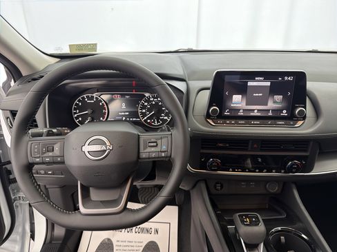 New 2026 Nissan Rogue SV FWD image 5