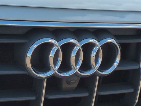 Used 2019 Audi Q8 Premium Plus w/ Premium Plus image 12