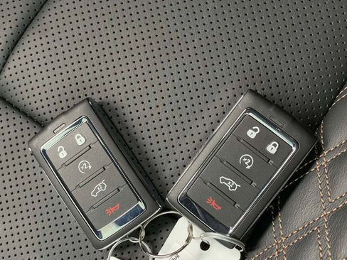 New 2025 Jeep Grand Cherokee L Summit w/ Luxury Tech Group V image 29