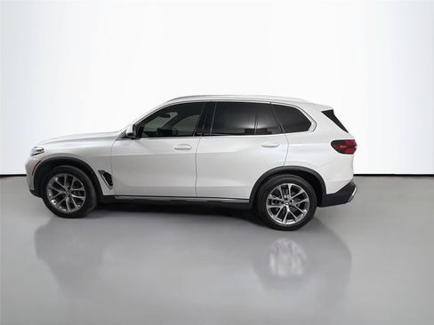 Certified 2024 BMW X5 xDrive40i w/ Climate Comfort Package AWD/4WD image 8