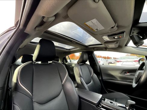 Used 2024 Toyota Prius Limited image 22