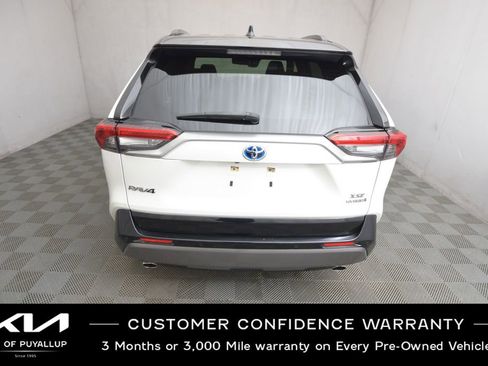Used 2019 Toyota RAV4 XSE image 6