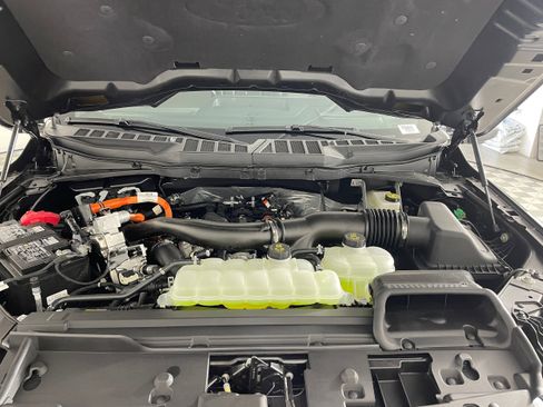 New 2025 Ford F150 Lariat w/ Equipment Group 502A High image 21