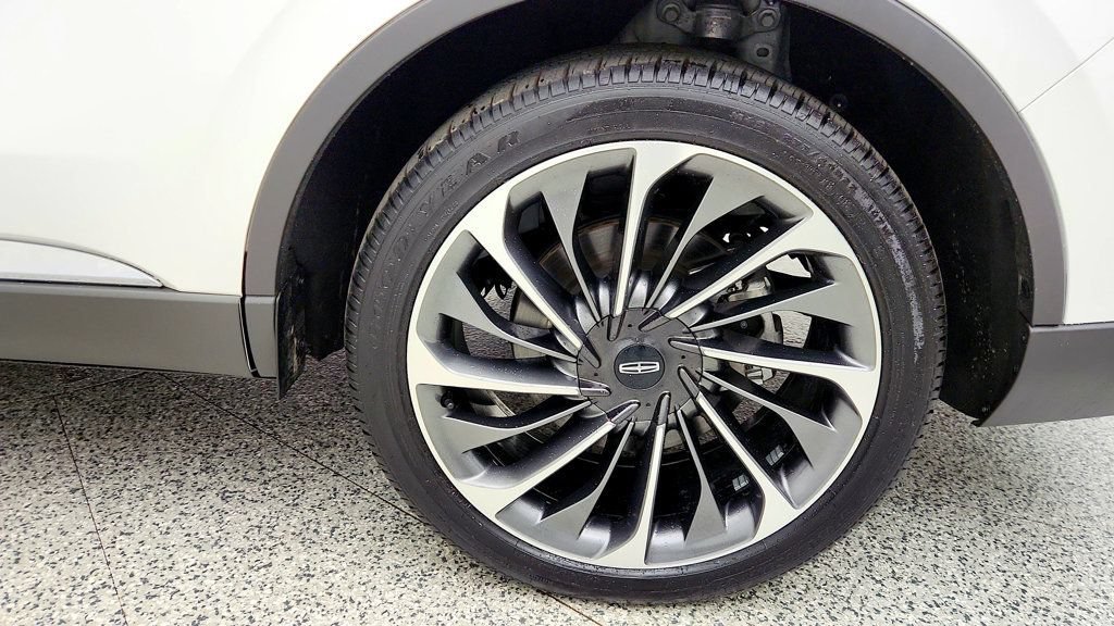 Used 2026 Lincoln Aviator Reserve AWD/4WD image 9