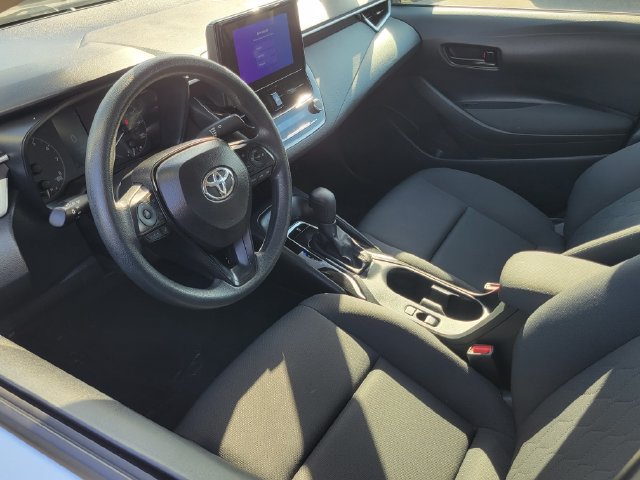 Used 2025 Toyota Corolla LE FWD image 3