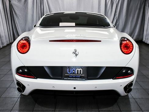 Used 2013 Ferrari California image 6