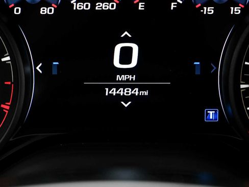 Used 2022 Chevrolet Camaro ZL1 RWD image 17
