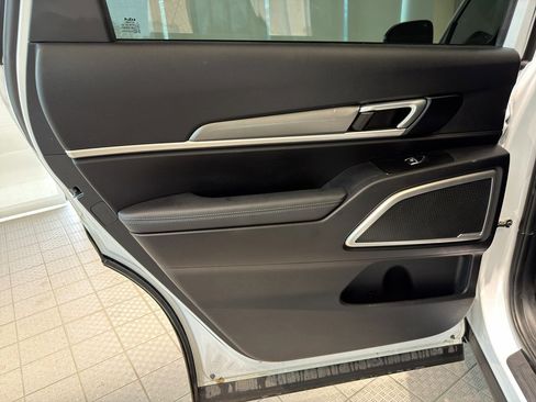 Used 2022 Kia Telluride S image 27