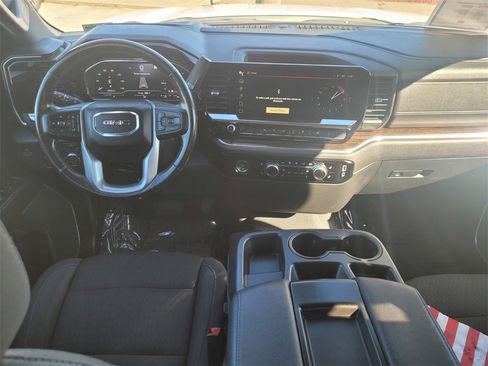 Used 2022 GMC Sierra 1500 Elevation image 13
