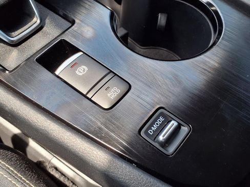 Used 2023 Nissan Rogue SV FWD image 18