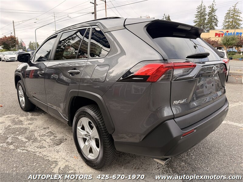 Used 2020 Toyota RAV4 XLE w/ Convenience Package AWD/4WD image 5
