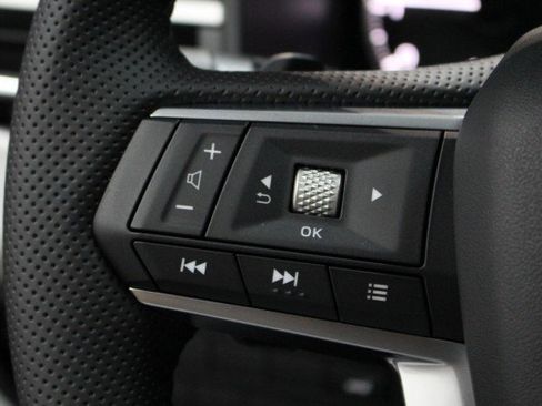 New 2025 Mitsubishi Outlander SE image 9