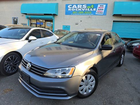 Used 2016 Volkswagen Jetta S image 2