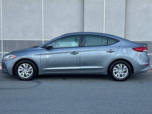 Used 2018 Hyundai Elantra SE image 7