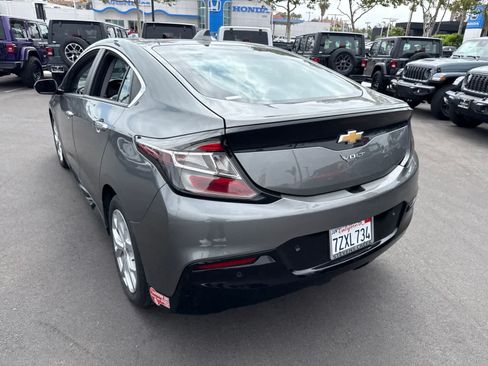 Used 2017 Chevrolet Volt Premier w/ Driver Confidence II Package FWD image 19