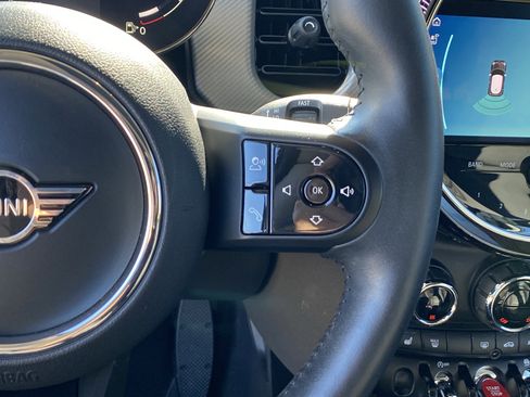 Used 2023 MINI Cooper 2-Door Hardtop image 58