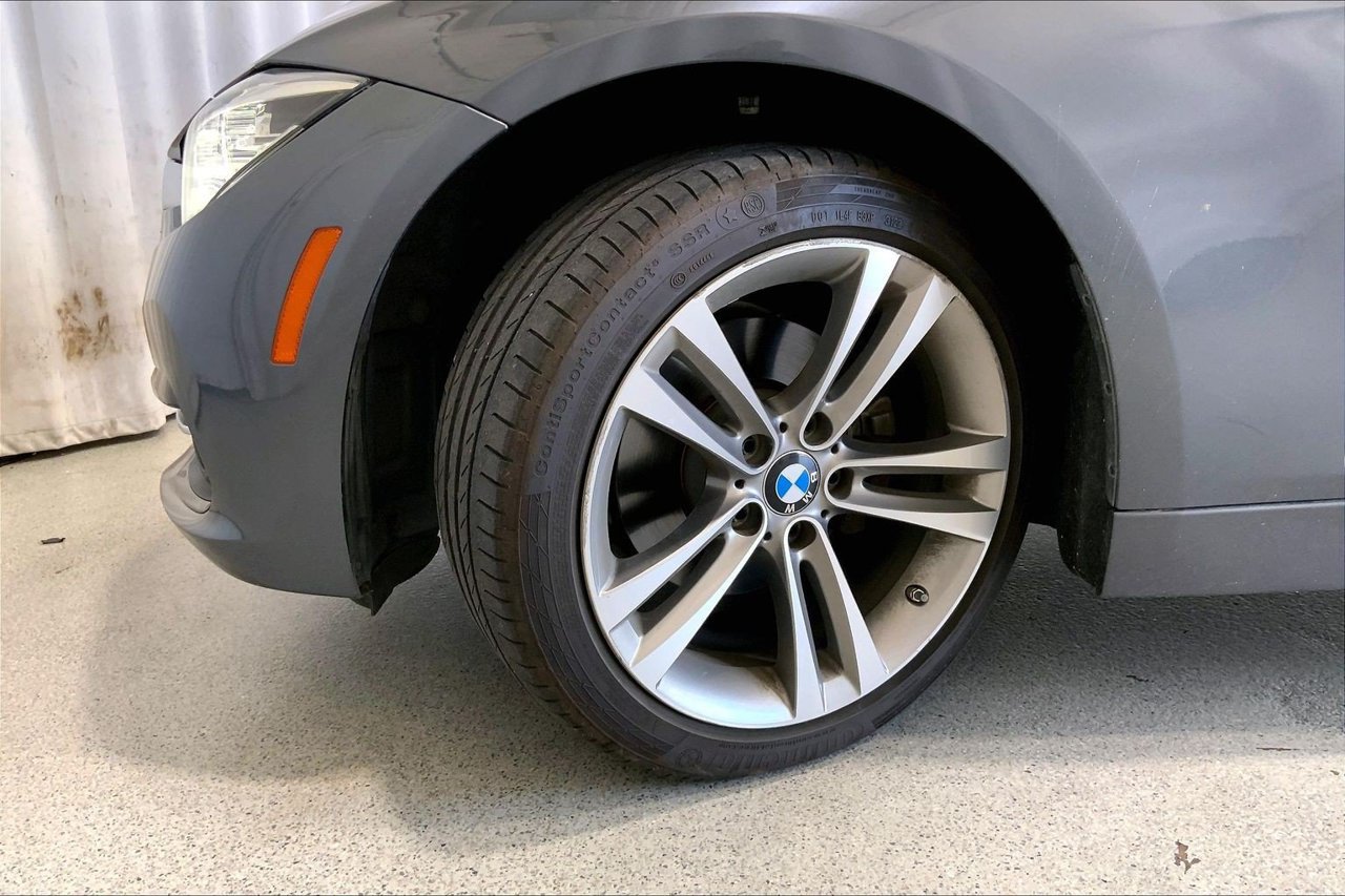 Used 2018 BMW 330i Sedan RWD image 20