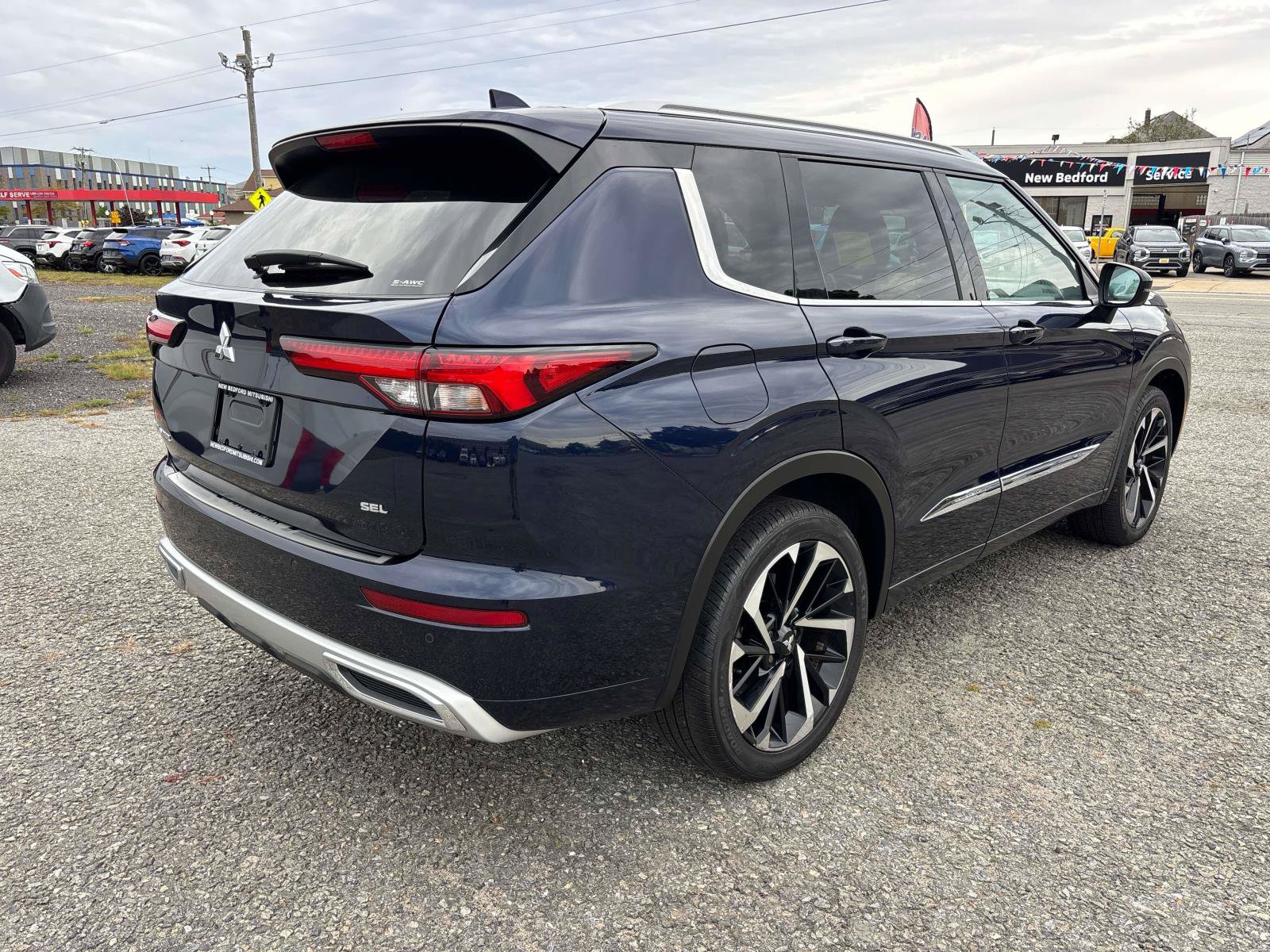 Used 2022 Mitsubishi Outlander SEL AWD/4WD image 5