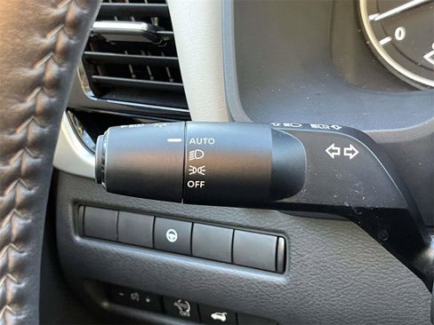 Certified 2023 Nissan Rogue SL w/ SL Premium Package image 21