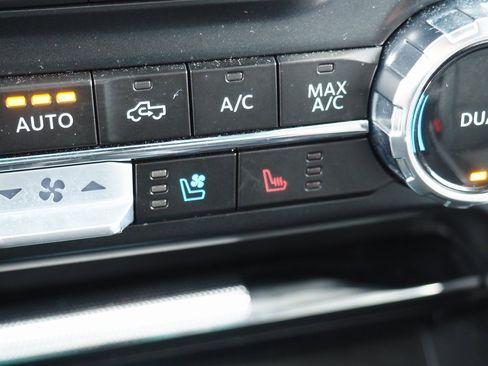 Used 2023 Ford F150 Lariat w/ Equipment Group 502A High image 13