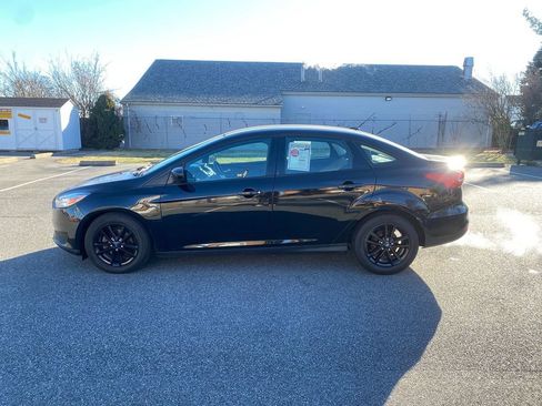 Used 2018 Ford Focus SE image 9