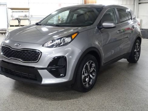 Used 2022 Kia Sportage LX FWD image 3