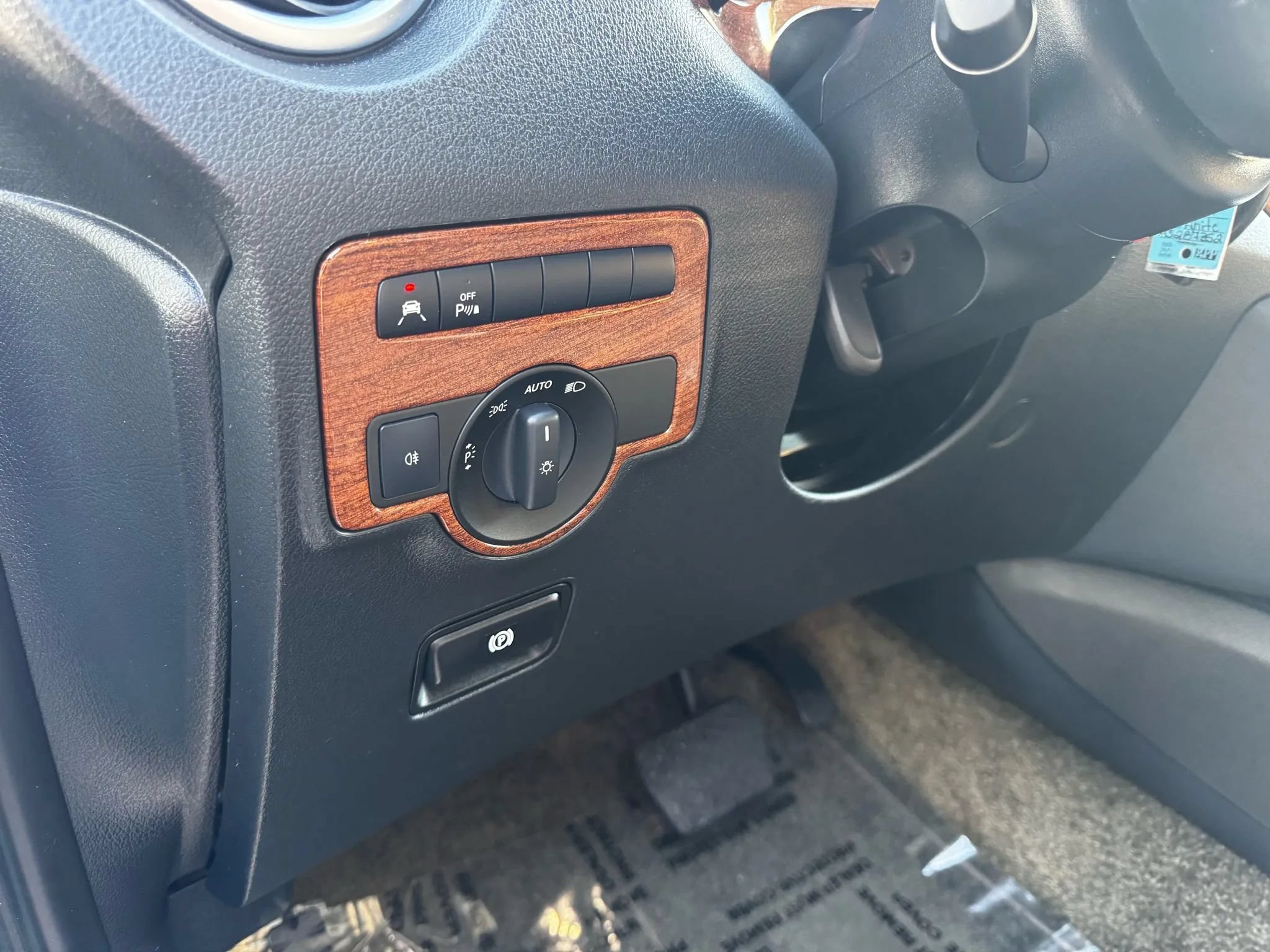 Used 2017 Mercedes-Benz Metris Passenger image 97
