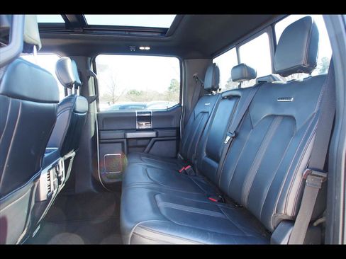 Used 2022 Ford F450 Platinum w/ FX4 Off-Road Package image 19