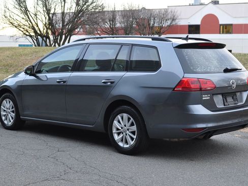 Used 2015 Volkswagen Golf S image 5