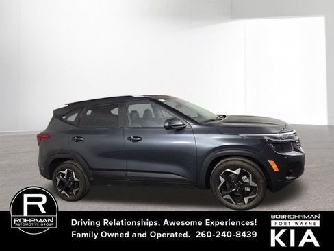 Certified 2025 Kia Seltos S image 5